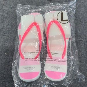 Victoria’s Secret flip flops